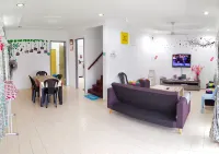 H Homestay Sibu - Semi D 1000Mbps (1Gbps) Wifi, Astro & Private Parking! Hotels in Sibu