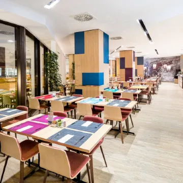Occidental Praha Отели рядом с достопримечательностью «Прага 11»