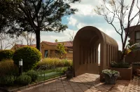 風物｜HolidayVilla懸崖海景度假民宿（大理洱海店） 滇西應用技術大學附近的飯店