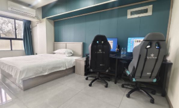 To ZhenCarry E-sports Hotel (Donghai Branch)