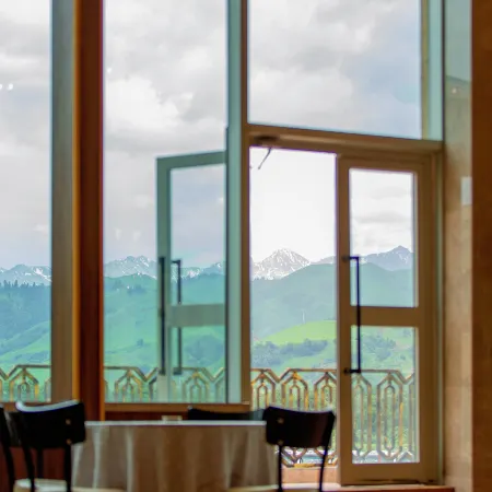 Xinjiang Cultural Tourism Nalati Resort Hotel