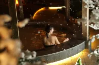 Q Collection Hotel & Resort - Romantic
