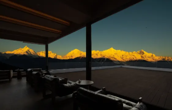 Seventeen Hotel . Meili Hotels near Meili Snow Mountain National Park