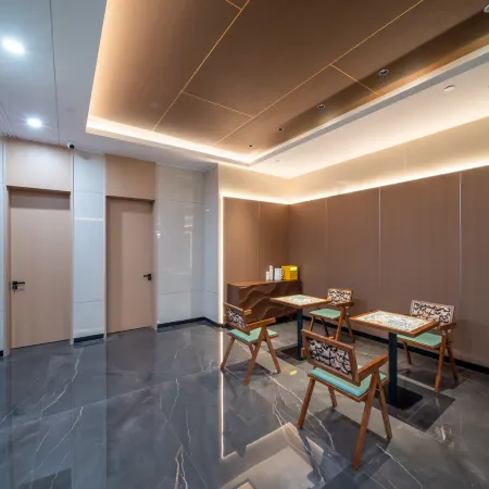 Bole Yuancheng Hotel (Youhao Fashion Shopping Center)
