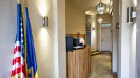 Cozy 1BR Athenaeum | Central | Balcony Views
