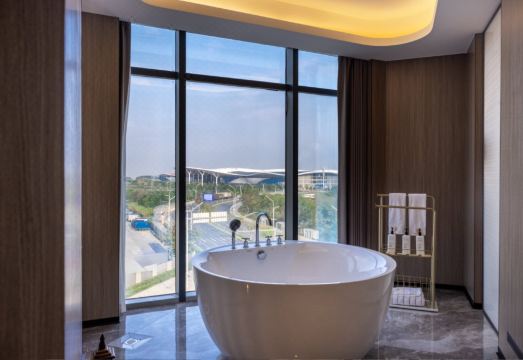 5. 펑잔 인터내셔널..