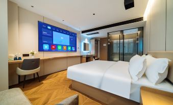 Clouds-Fancy  Hotel