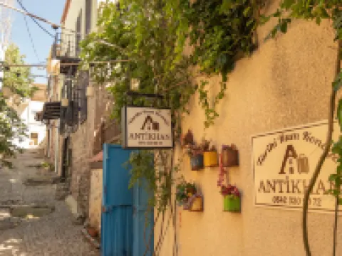 Historical Greek Mansion Antikhan Hotels in Ayvalik