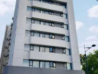 Rezen  Hotel (formerly Yixing Renmin Road Atour Hotel) Hotels in Yixing