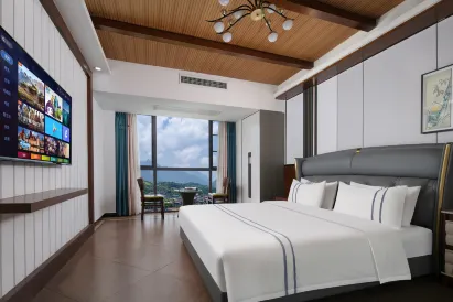 Zhangjiajie night park hetian style theme inn (tianmen mountain national forest park branch)