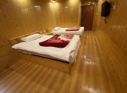 Gonghe Xianshu Hotel