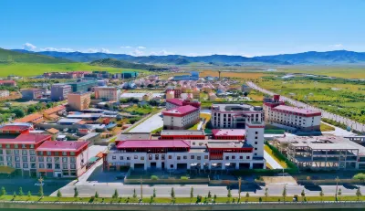 Yak Holiday HotelHoliday Hotel (Hongyuan Silver Pearl Square Branch)