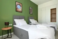 Steps from Palace & Riva - Old Town Pine Hotels in 