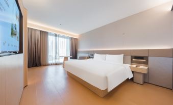 Full Season Hotel (Yantai Jinsha Beach Zhonghua Shopping Mall Branch)