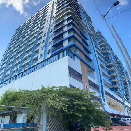 City Center Executive Hotel（Manila Airport and PITX） Отели рядом с достопримечательностью «Gabriel "Flash" Elorde Museum»