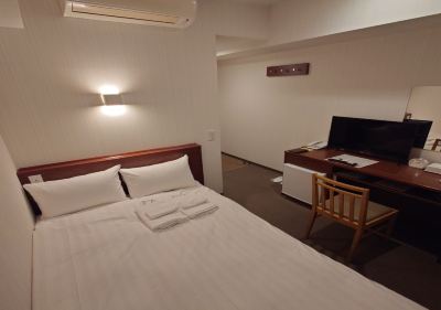 セミダブルルーム スマイルホテルなんばの写真