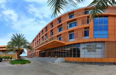 Escale International Hotel Отели в г. 