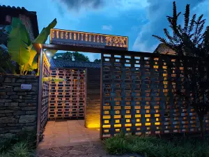 Mengzi Fanjian Humanities and Art Hotel (Bisezhai Branch)