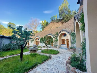 Yaojian Dongtian Homestay (Xi'an Terracotta Army Museum) Hotels in 