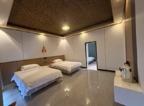 Nalati Zhen Youshan Tingyuan Homestay Hotels near Nalati National Forest Park