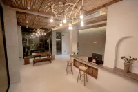 Yunyu B&B (Gulong Gorge Branch)