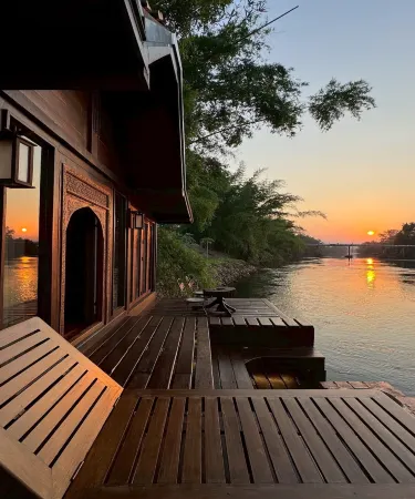 Kawarin River Exclusive Hotel & Resort Отели рядом с достопримечательностью «Wat Khuan Khao Laem»