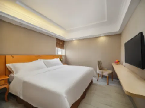 Vienna 3 Best Hotel (Yangchun Bus Station) Hotels in Yangchun