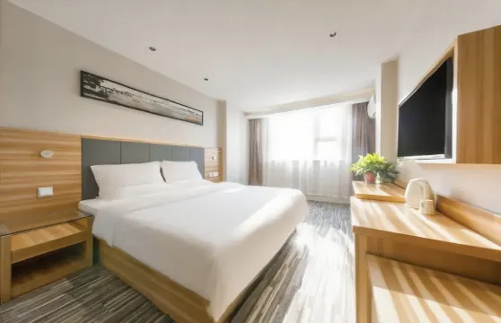 新鄭青雅酒店（升達經貿管理學院寶相寺步行街店）