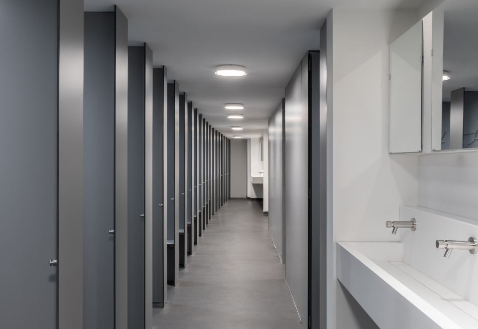 제드웰 캡슐 호텔의 깔끔한 캡슐 내부 모습