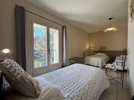 Mas de l'Estiou Отели в г. Лориоль-дю-Конта