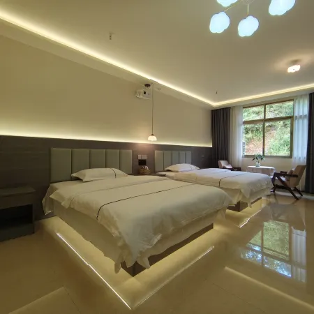 Zhaoxing Dongzhai Lv'anju Inn