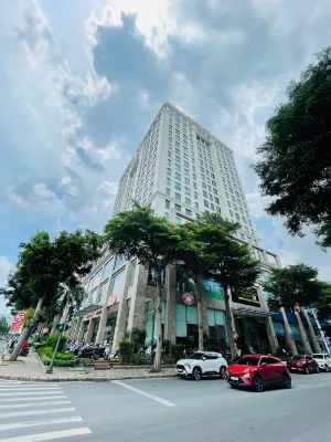 SECC Golden King Tower EmHouse Hotels in District 7 - Phu My Hung
