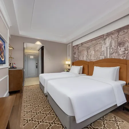 Vienna International Hotel (Huanglong Jiuzhai High-speed Railway Station Branch)