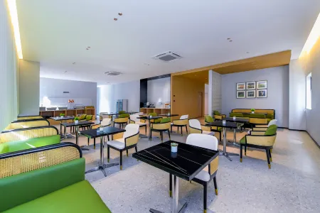 Yiqu Junhao Hotel (Zhongshan Sanxiang Shunchang Square) Отели рядом с достопримечательностью «Happy Valley»