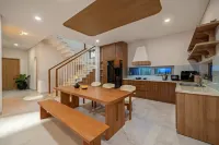 Beachfront Poolvilla - Lac Villa Hotel a Thăng Bình District