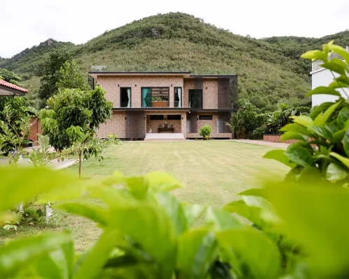 Tiger House River Kwai Hotels in Si Sawat