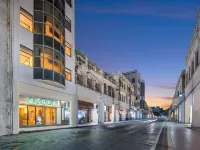 Totoro Spirit Hotel (Haikou Qilou Old Street Jiefangxi Branch) Hotels near Meilan