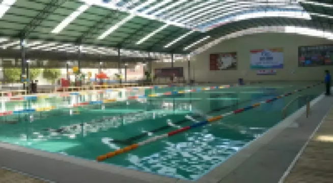 โรงแรมบ่อน้ำพุร้อนชวน รุ่ยลี่