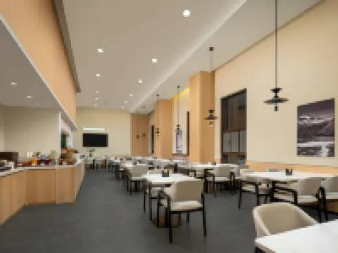 貴陽北站西廣場亞朵酒店 貴陽酒店