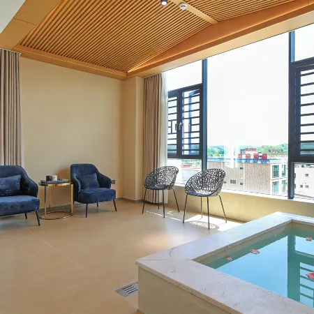 RoyaI Luxury Hot Spring HoteI