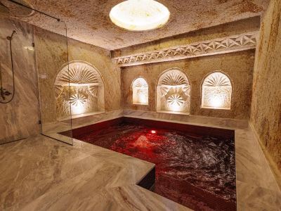 Canyon Cave Hotel