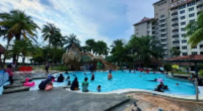 Beachfront Bliss with 3BR Sea View Glory Beach PD 酒店