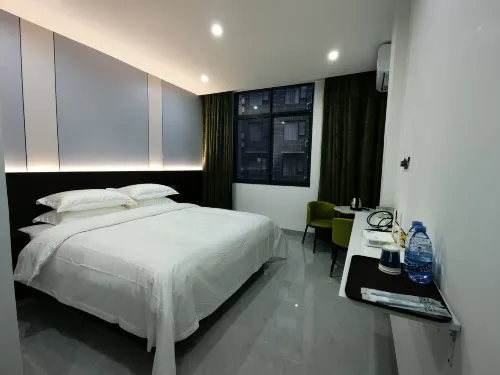 Quanjiseason Business Hotel