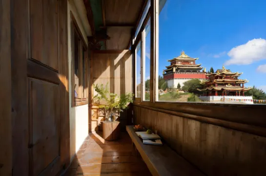 Shangri-La Yanxu Fuoxi Biyuan (Dukezong Ancient City Shop)