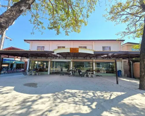 Toon Guesthouse Sukhothai فنادق في سوخوثاي