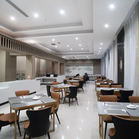 Runhong Hotel