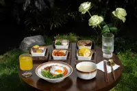 Baisha Pine Retreat · Private Villa with Snow Mountain & Golden Peak View