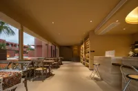 Abia Molok Secret Retreat Homestay (Wanning Shimei Bay Circum Island Tourism Highway Branch)