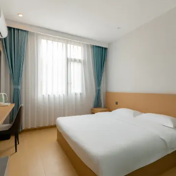 Dongrunfeng Hotel (Zigong Caideng Park)