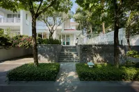 DiStay Beachfront Villa - Free Airport Pickup - Villas
